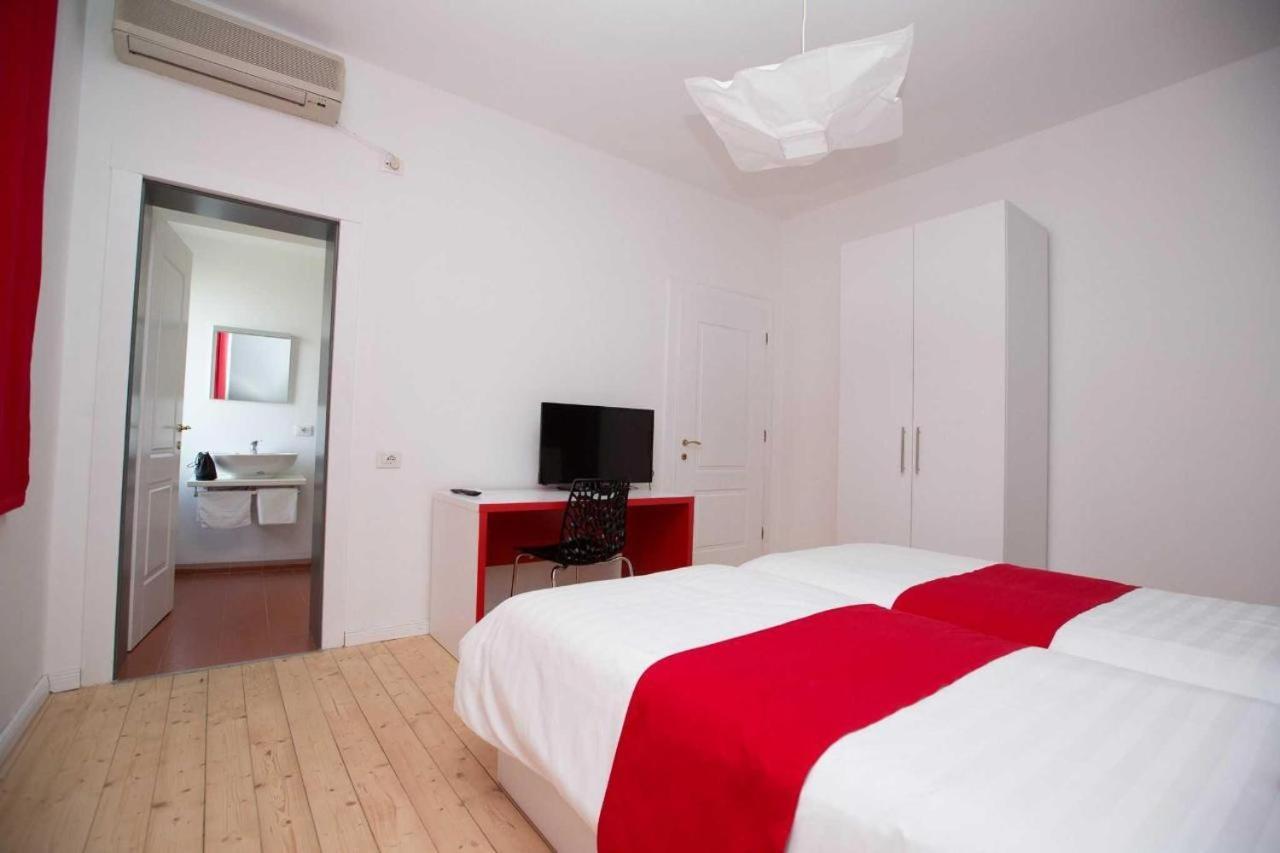 Hotel Rimini Tirana Bagian luar foto