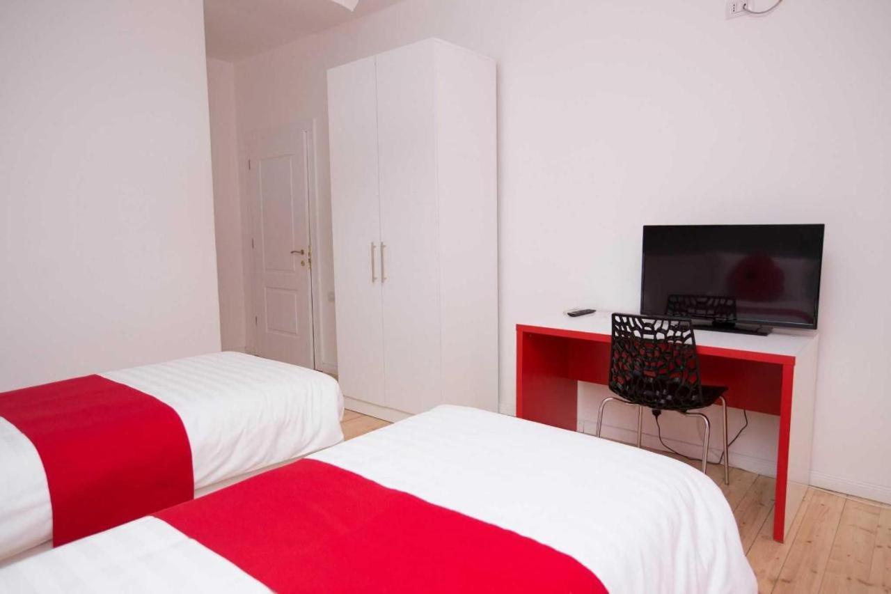 Hotel Rimini Tirana Bagian luar foto