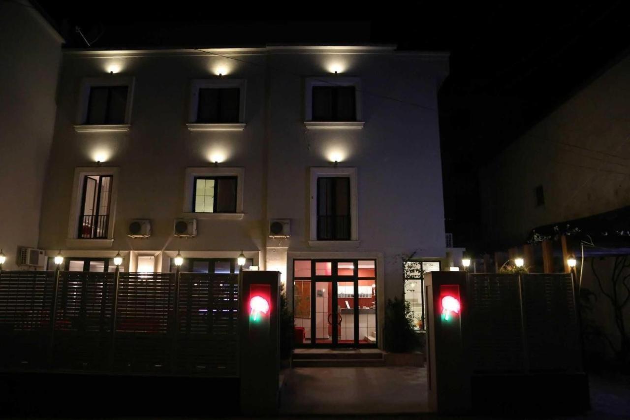Hotel Rimini Tirana Bagian luar foto