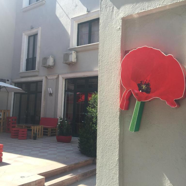Hotel Rimini Tirana Bagian luar foto