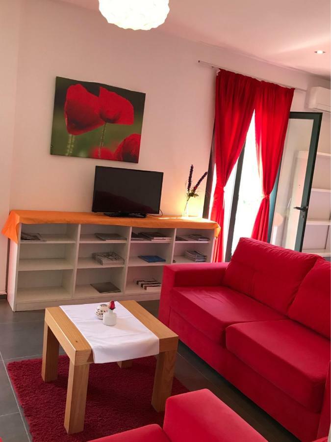 Hotel Rimini Tirana Bagian luar foto